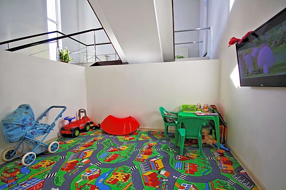 NB hotel with free parking