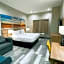 Days Inn & Suites by Wyndham Greater Tomball