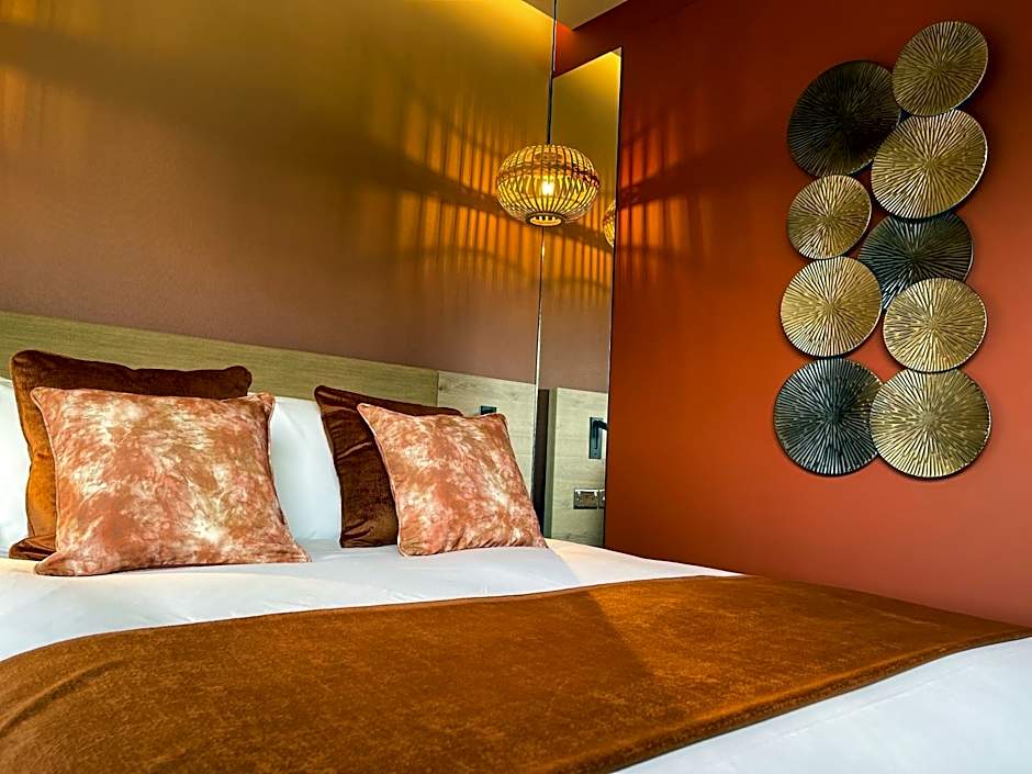 Hex Wildlife Hotel at Yorkshire Wildlife Park