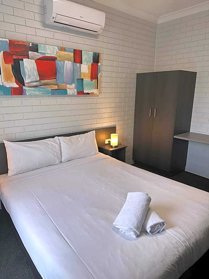 Blue Violet Motor Inn