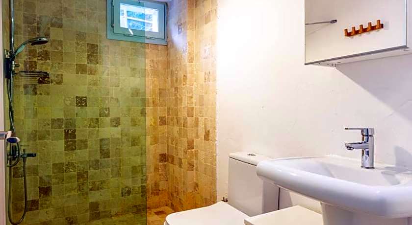 Denizkabugu Hotel