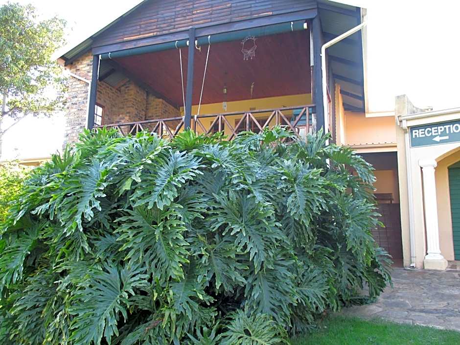 Thaba Tsweni Lodge & Safaris