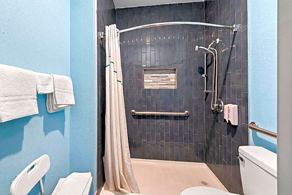 HomeTowne Studios San Antonio E - Frost Bank Center