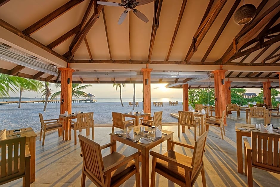 Brennia Kottefaru Maldives