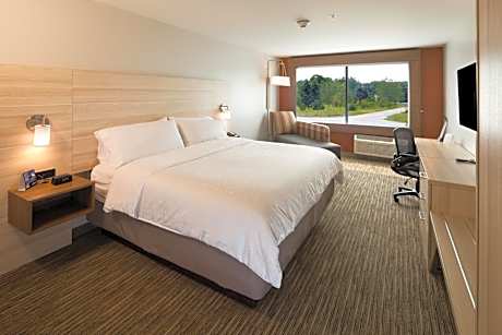 King Room - Hearing Accessible/Non-Smoking