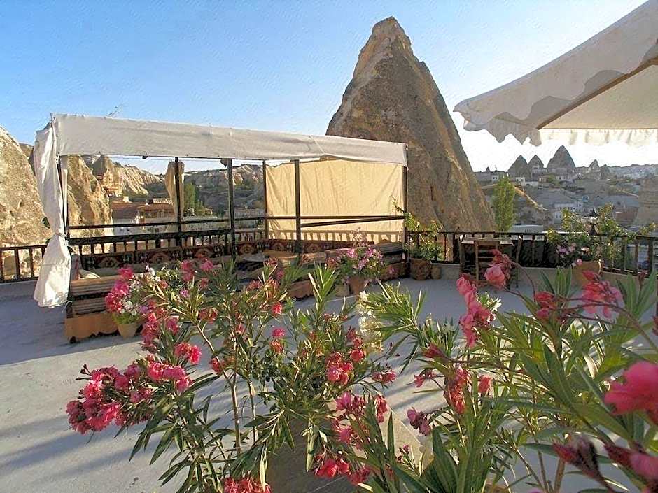 Arch Palace