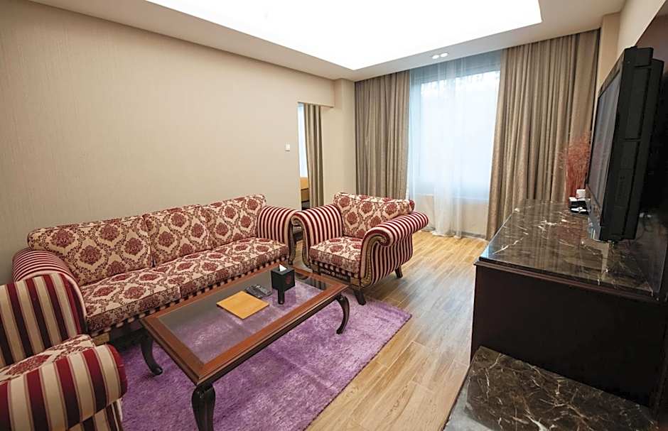 Ramee Guestline Hotel