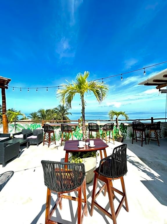 HOTEL MITTOZ HOLBOX