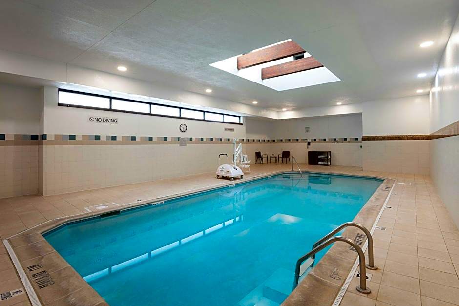 Courtyard by Marriott Denver Central Park