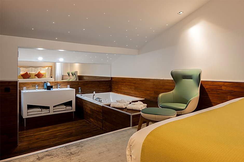 Photo 1 of 6 of Superior 1 King Bed Suite, Bathtub
