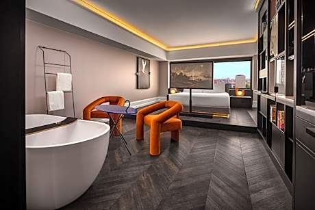 TUB Room, Guest room, 1 King