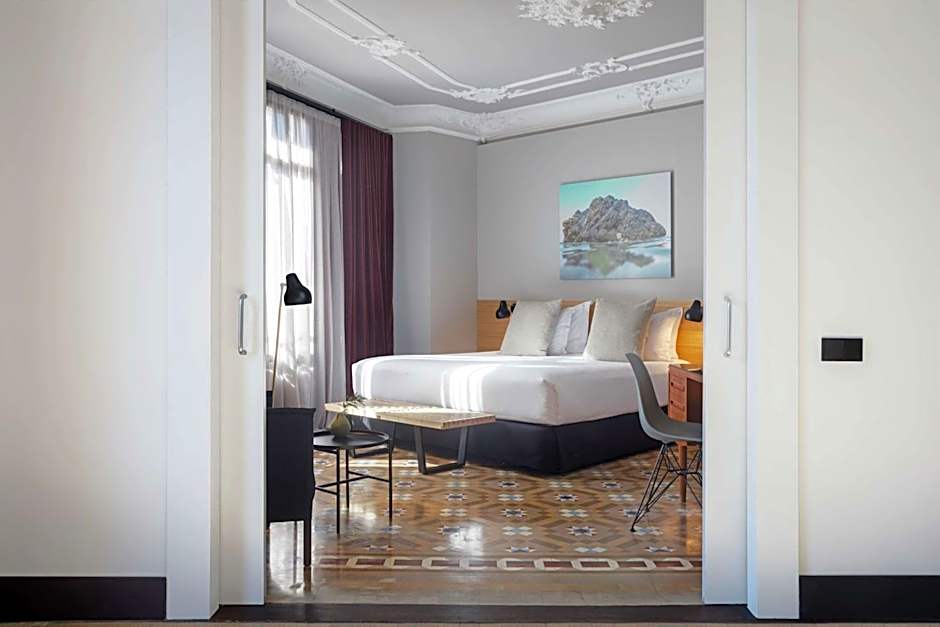 Alexandra Barcelona Hotel, Curio Collection by Hilton