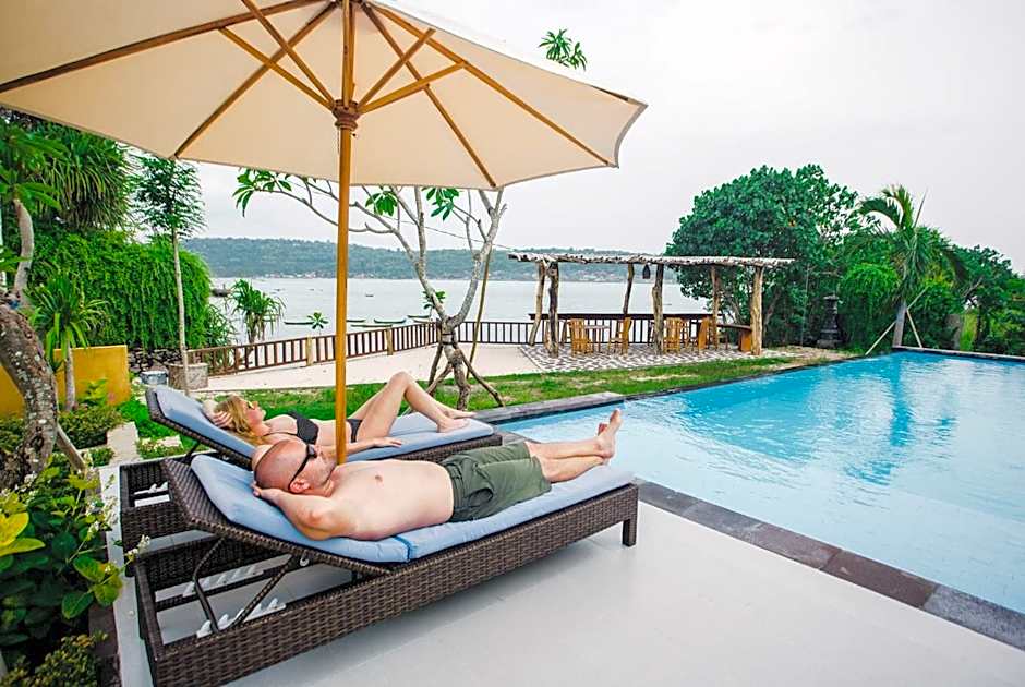 Dini D'Nusa Lembongan