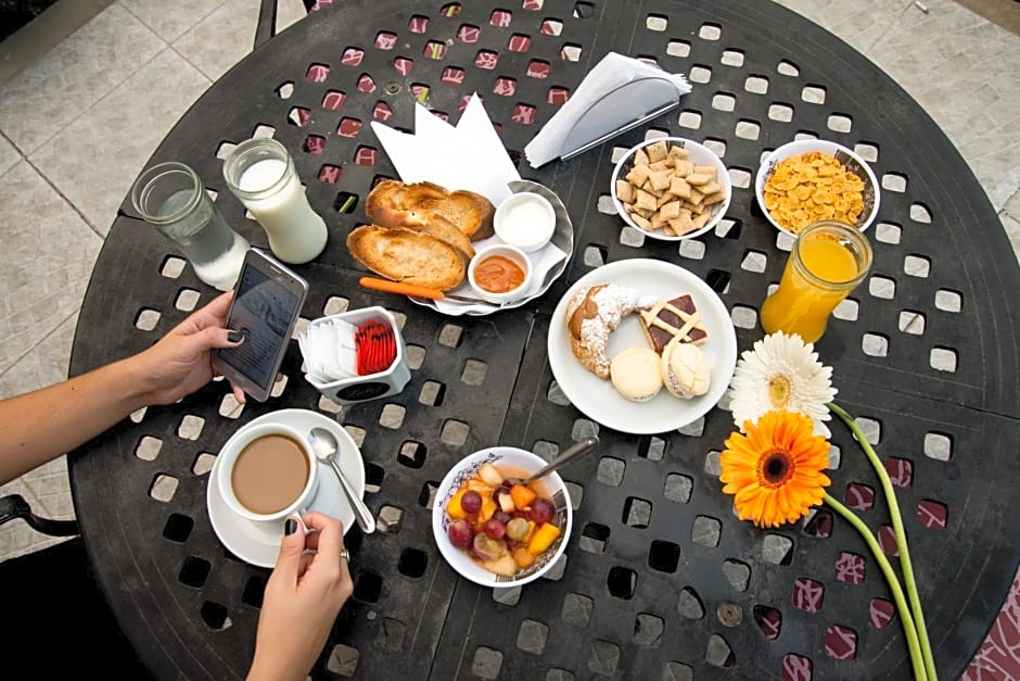 Casa Campus Pilar Suites