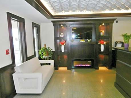 Americas Best Value Inn & Suites Thief River Falls