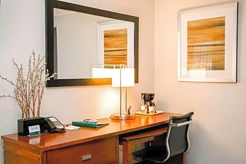 Quality Inn & Suites Thousand Oaks - US101