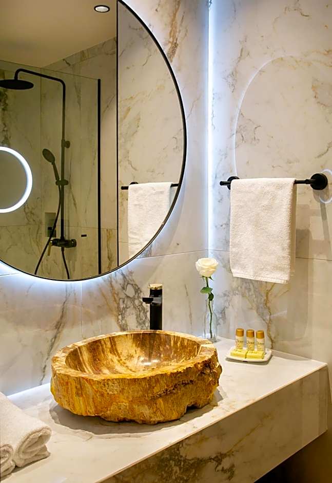 Asterias Beach Hotel