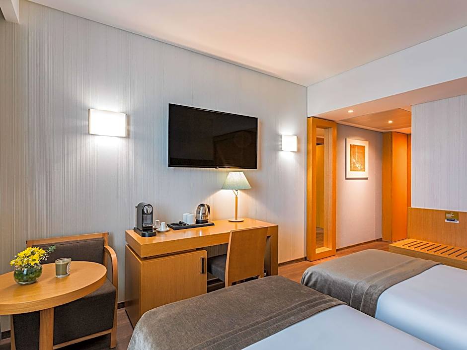 Photo 1 of 11 of Privilege 2 Twin Beds
