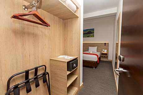 Traditional Twin Room