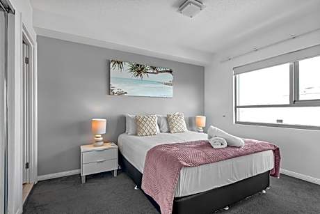 One Bedroom No View/Limited View