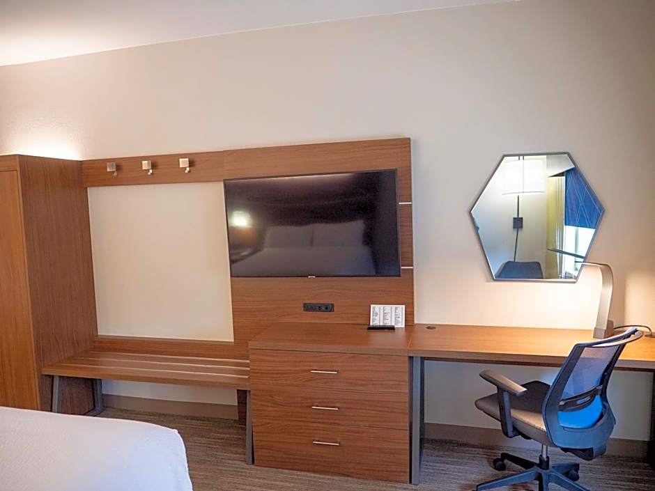 Holiday Inn Express & Suites Greenville Airport By IHG