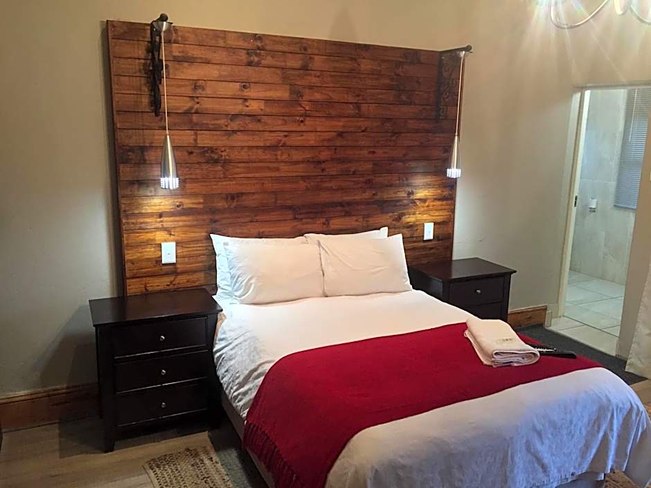 Tranquil House B&B @ 1 College Ave