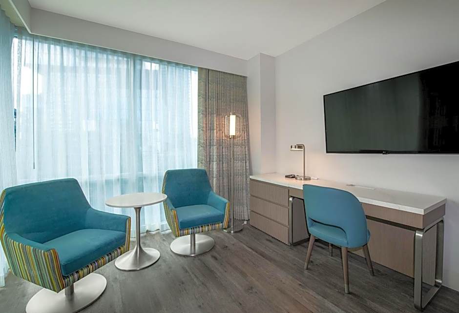 COAST COAL HARBOUR HOTEL by APA