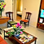 Comfort Hotel Suites