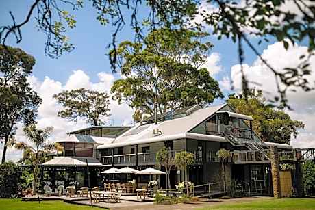 The Narrows Landing Hotel