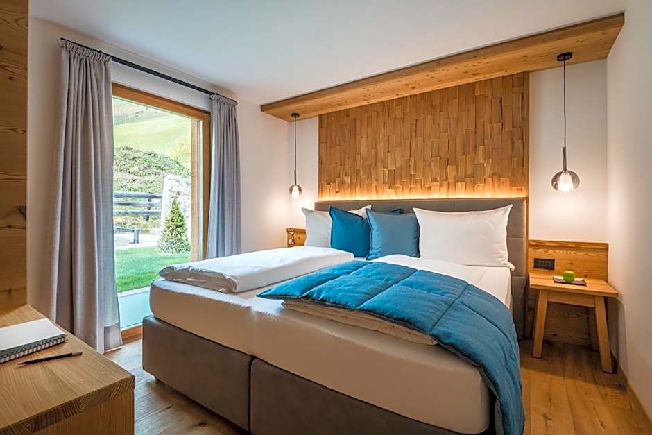 Les Dolomites Mountain Lodges