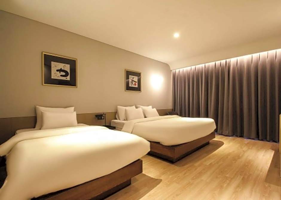 Hound Hotel Changwon - Jinhae Yongwon