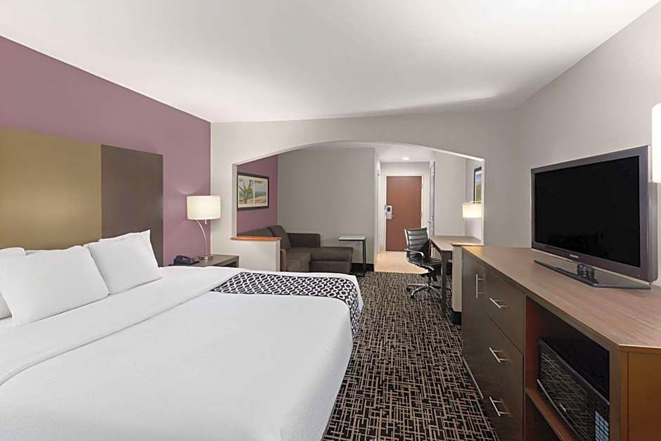 La Quinta Inn & Suites by Wyndham Snellville - Stone Mountain