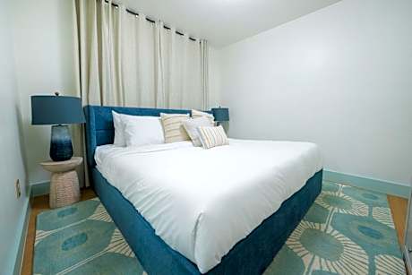 Two-Bedroom Deluxe Apartment with Ocean View