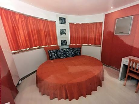 Deluxe Double Room with Shower