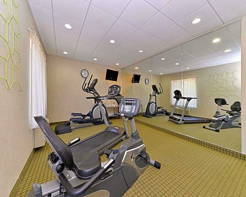 Quality Suites Stratford