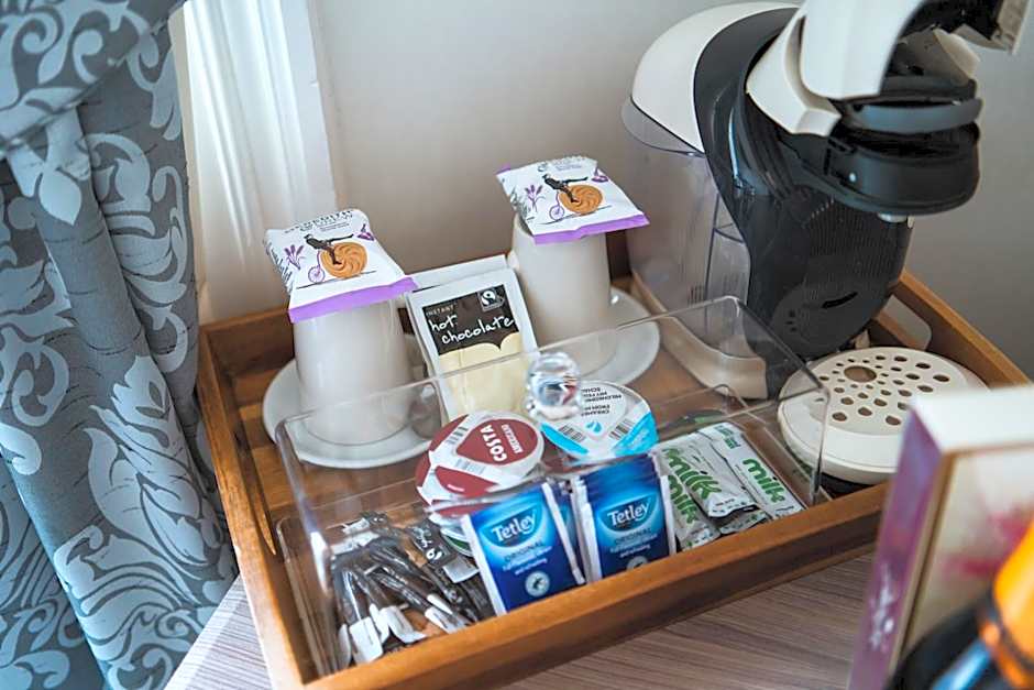 Johnny Dough's Conwy with Rooms