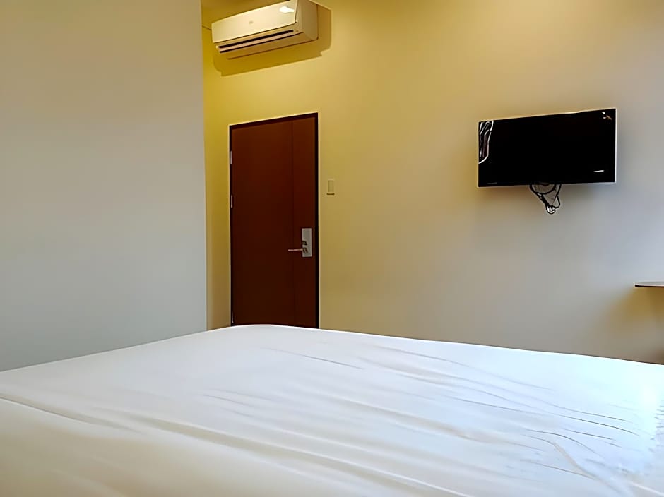 Adam Malik Guesthouse near Regale ICC Medan Mitra RedDoorz
