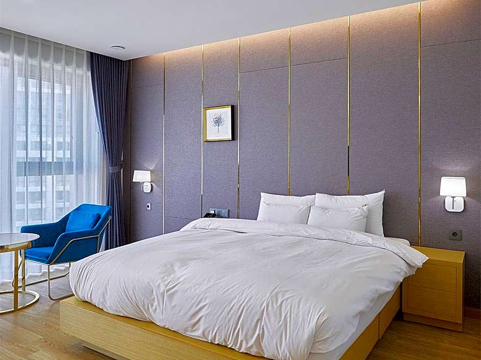 CS Hotel