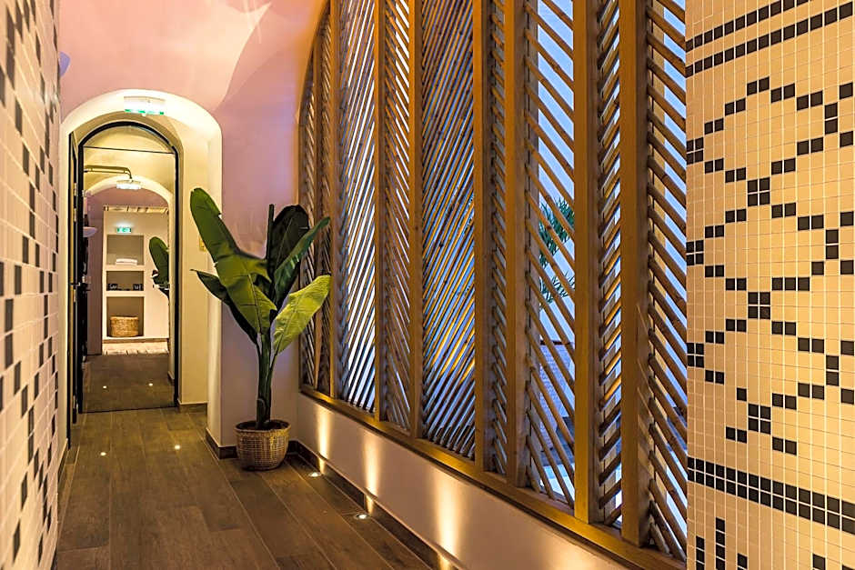 Laz' Hotel Spa Urbain Paris