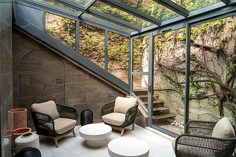 Cour des Loges Lyon, a Radisson Collection Hotel