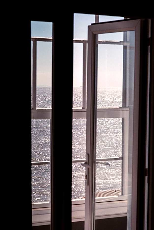 San Clu Hotel, Bar & Brasserie