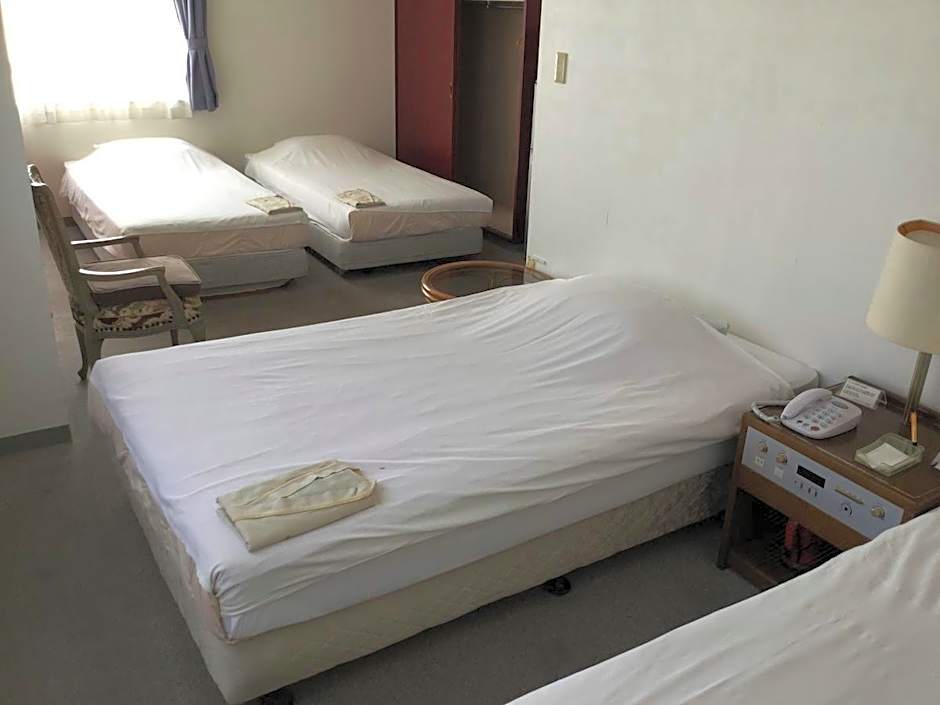 Hotel Peace Land Ishigakijima