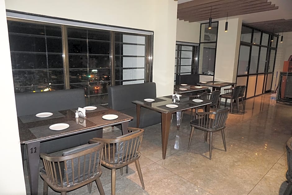 Hotel Kohinoor Plaza