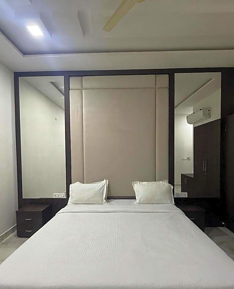 Hotel Pratap Palace