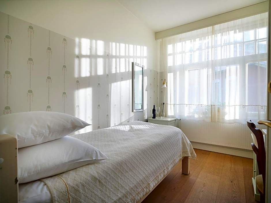 Villa Ammende Restaurant and Hotel