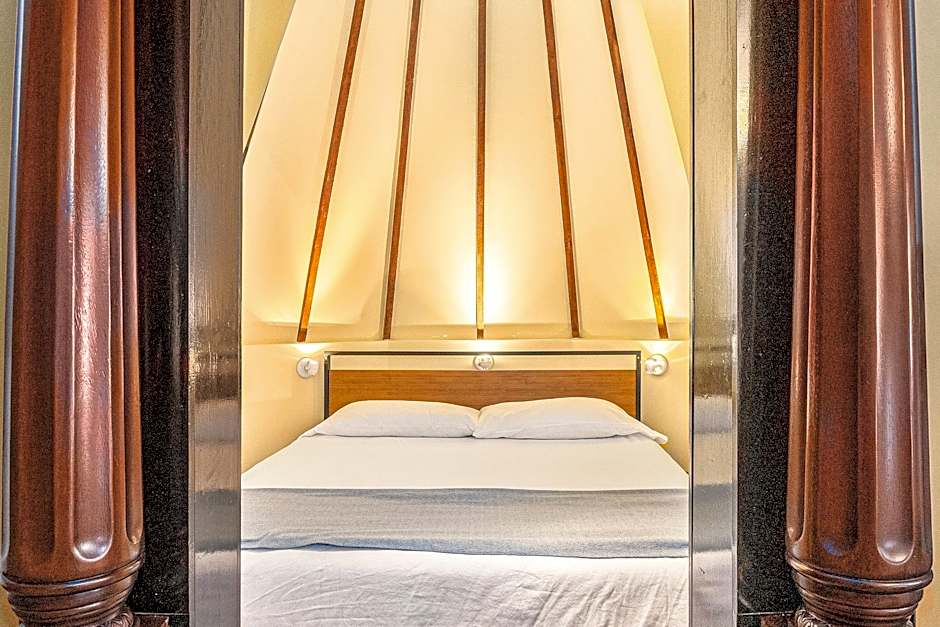 Hassinger Daniels Mansion Bed and Breakfast