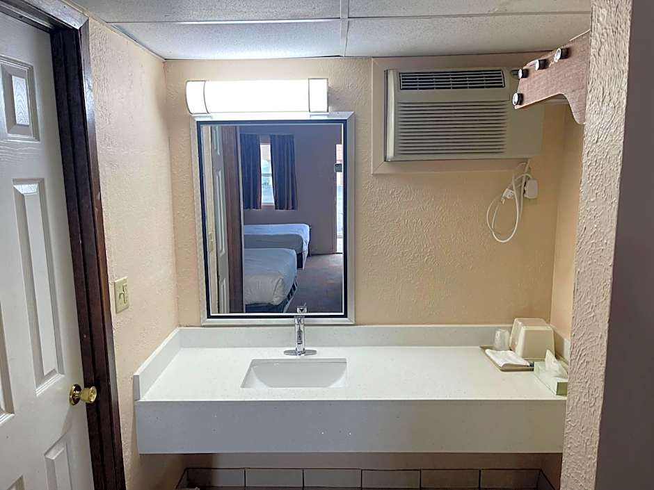 Nendels Inn & Suites Dodge City Airport