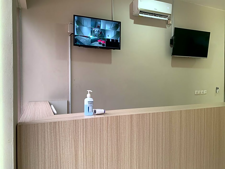 RedDoorz near Alun Alun Purbalingga