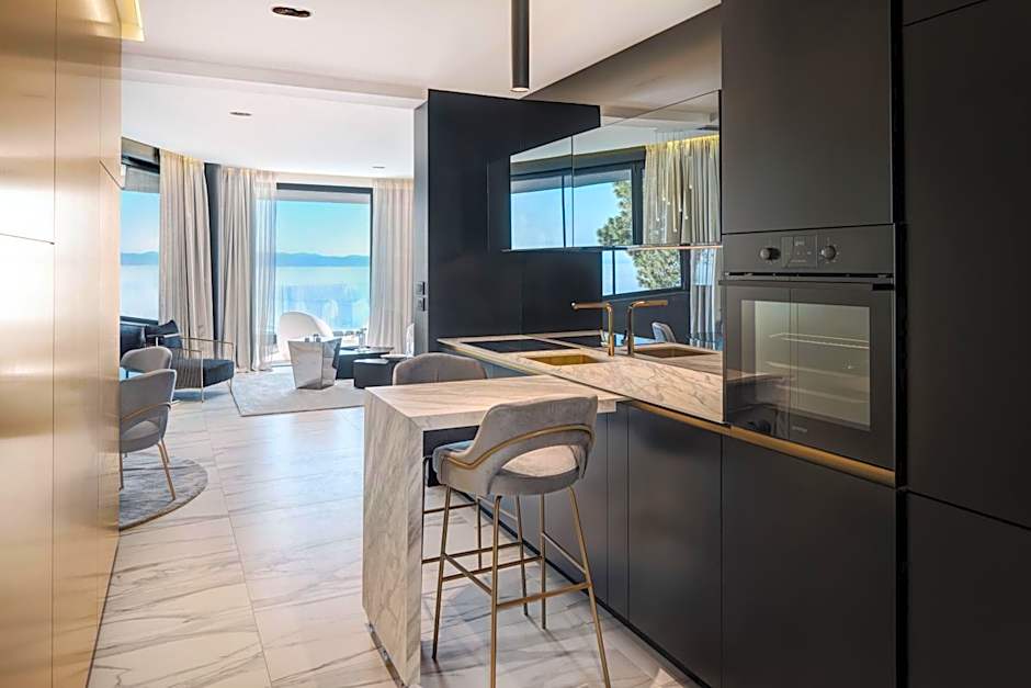 Posh Residence Luxury Suites