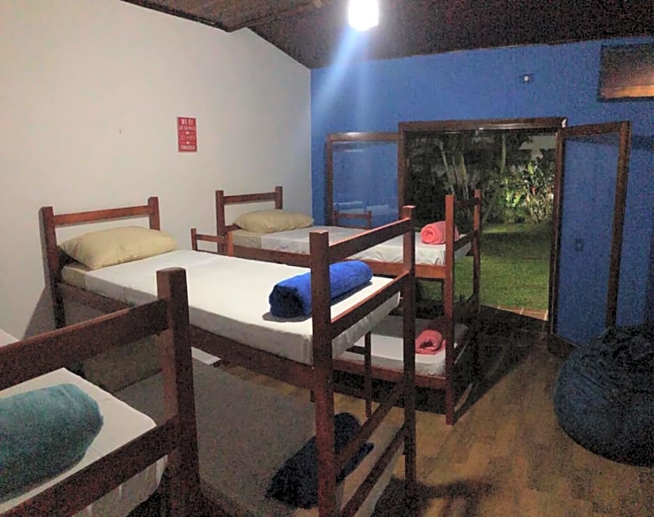 Hostel 4 Elementos - 200 metros da Praia de Pernambuco e do Mar Casado